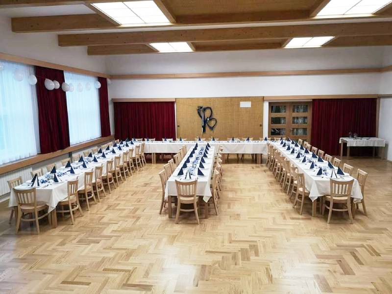 Velký sál - Kulturní dům U Kremlů Závišice