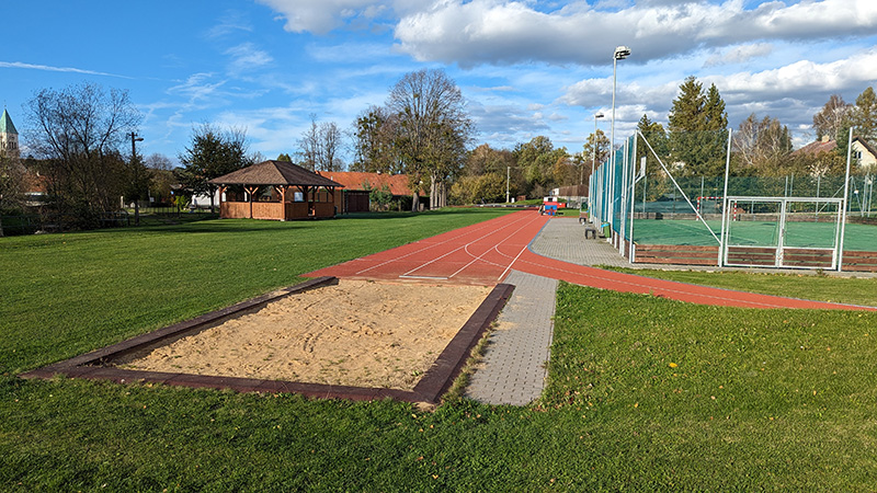 Doskočiště pro skok do dálky - Sportovní areál Závišice