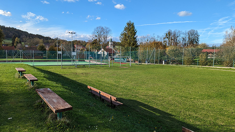 Travnaté fotbalové hřiště - Sportovní areál Závišice