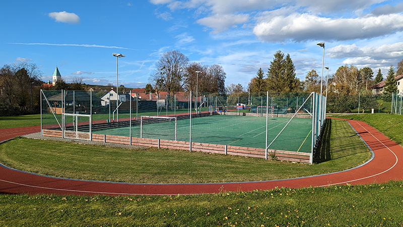 Víceúčelové hřiště s umělým povrchem - Sportovní areál Závišice