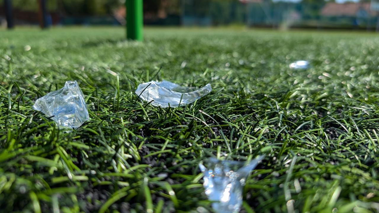Vandalisnus na víceúčelovém hřišti 26.7. Vandalisnus na víceúčelovém hřišti 26.7.